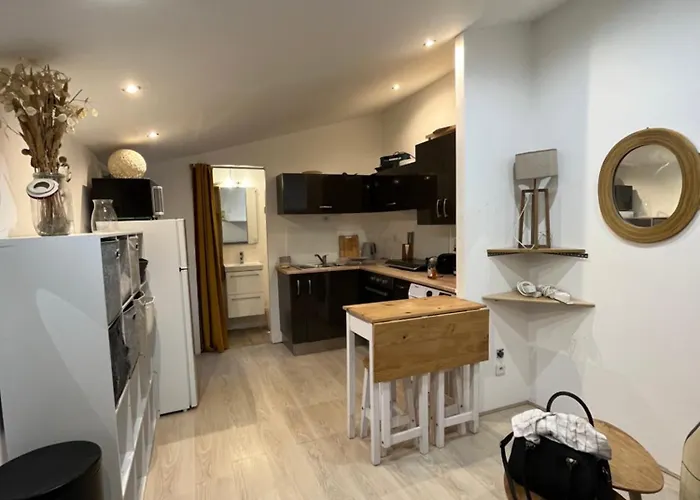 Appartement Maisonnette Avec Jardin